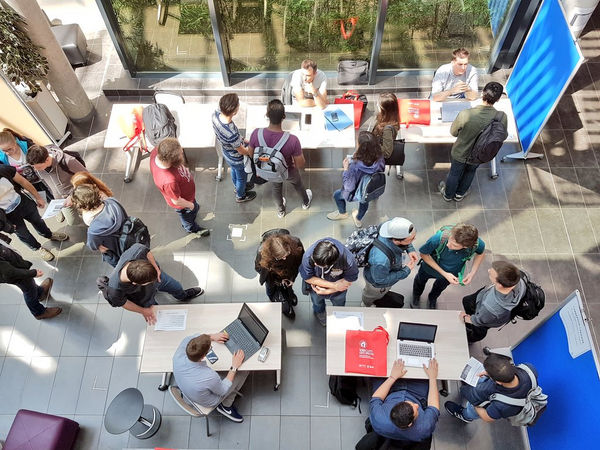 Télécom Saint-Étienne : participez au forum de recrutement des apprentis ingénieurs