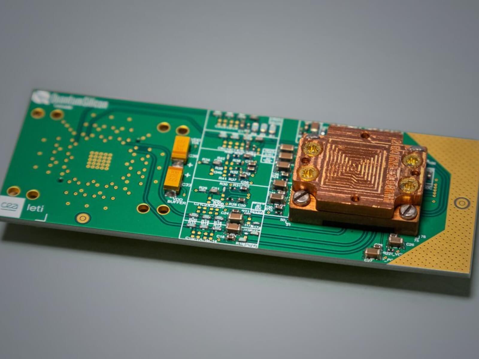 CEA and Quobly Report Simultaneous, Microsecond Qubit-Readout Solution With 10x Power-Use Reduction